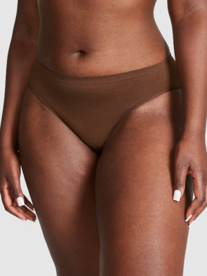1124269433F6_OM_F Seamless Bikini Panty (Ganache)